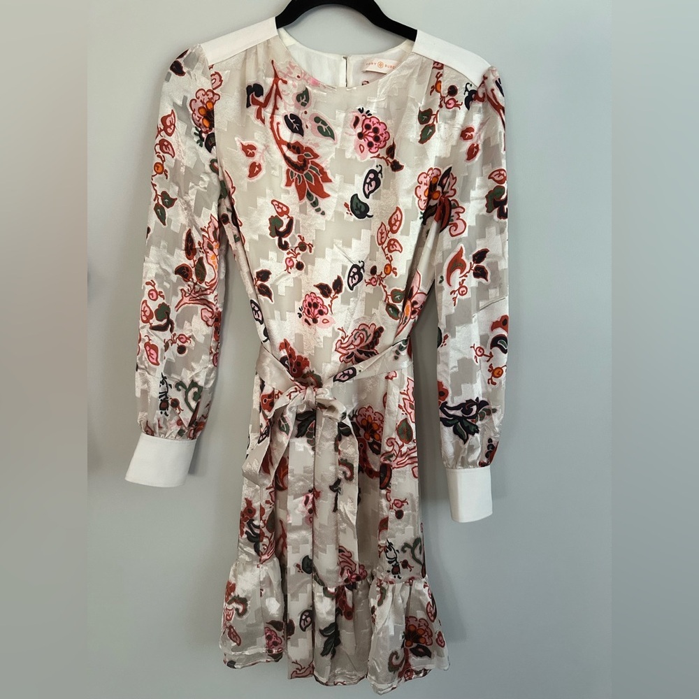 TORY BURCH SILK BURNOUT SHIFT DRESS IN IVORY MOUNTAIN
PAISLEY SZ 00 - Picture 14 of 14